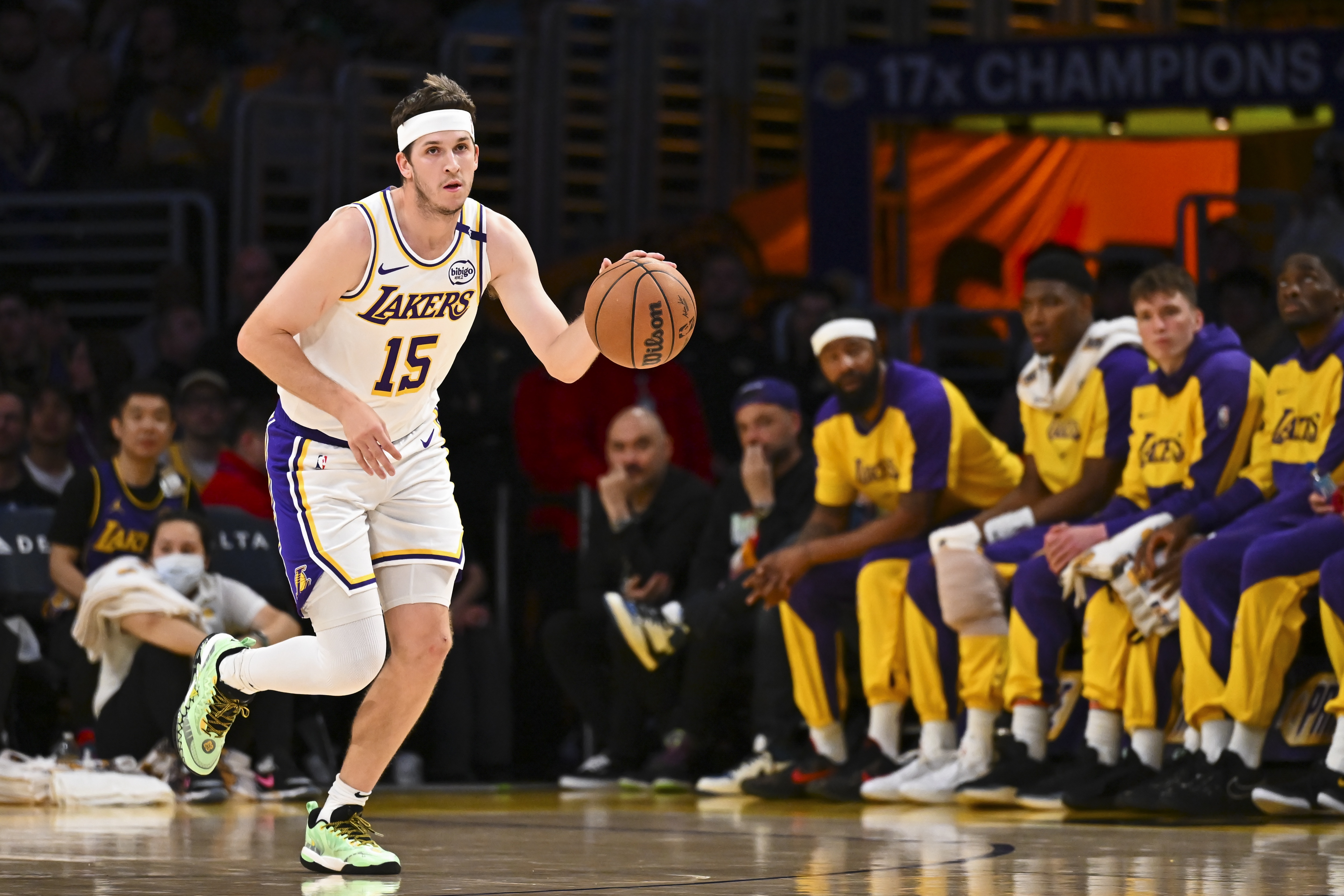 美记：小里即便留队也不会执行球员选项 他想要和希罗一样的年薪