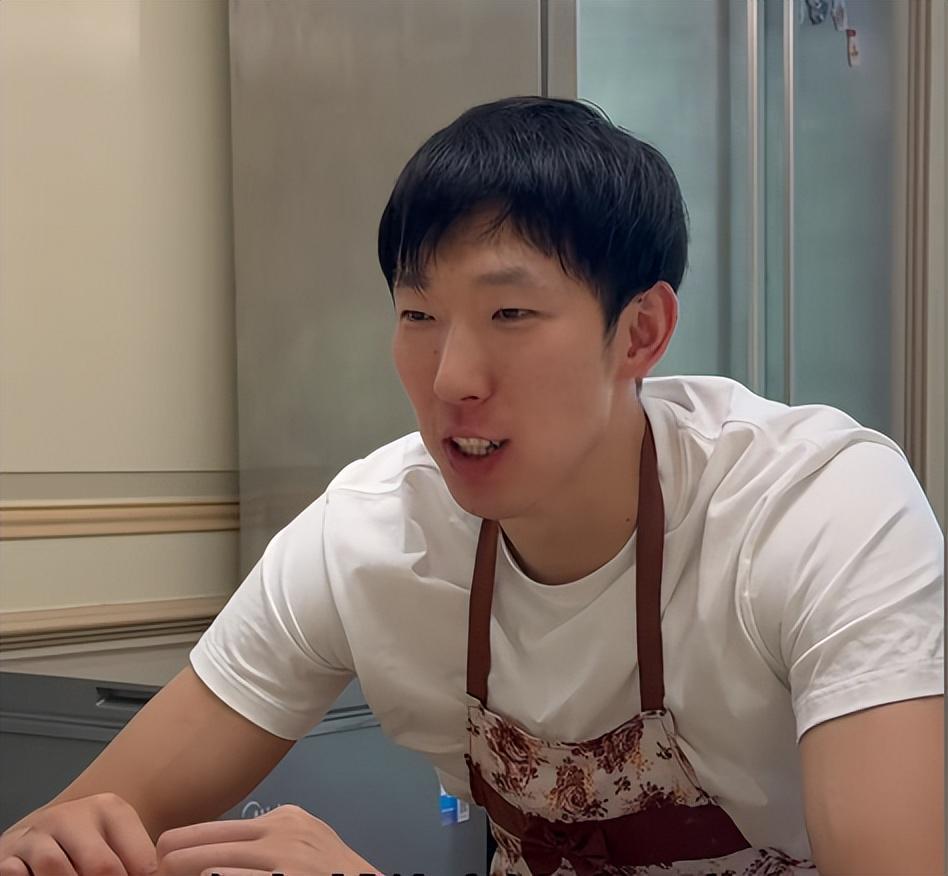 官方投注平台-转会截止只剩3天！北京追求赵睿，4队闷声发大财，广东却成冤大头