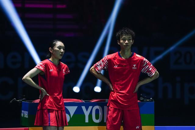 1756684890722034706.jpg (体育)(1)羽毛球——世锦赛:蒋振邦_魏雅欣获混双亚军XxjpseC000398_20250831_PEPFN0A001.jpg