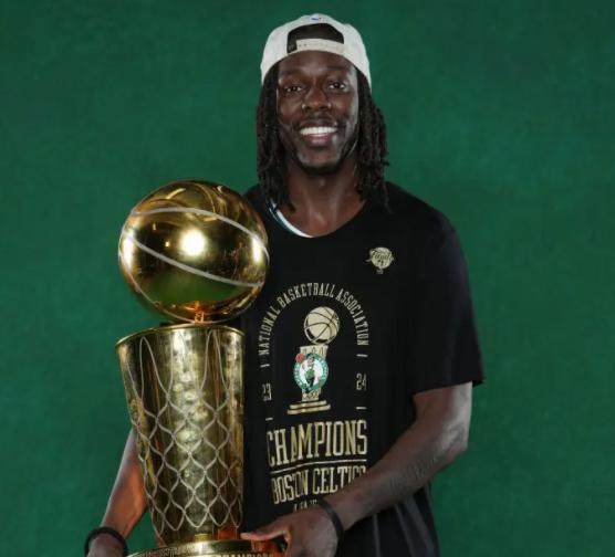 投注网站-奖金126万 !霍勒迪夺冠感谢绿军总裁,雄鹿后悔吗?