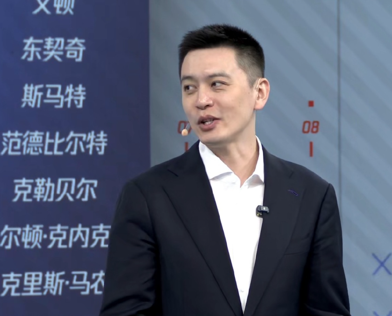 实时赔率-杨鸣离职后状态极佳，黑眼圈消失，解说完NBA还将参加杯赛开幕式